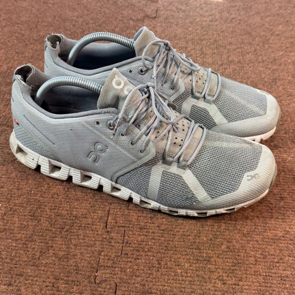 Damaged On Cloud Running Shoes Mens Grey Athletic Training Sneakers Size 10.5 D+